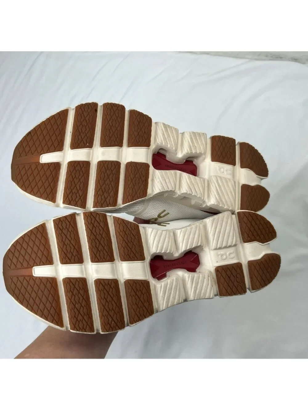 On Cloud X 4 Sneakers Limited Edition White Dark Red Trainers US Women's 9
